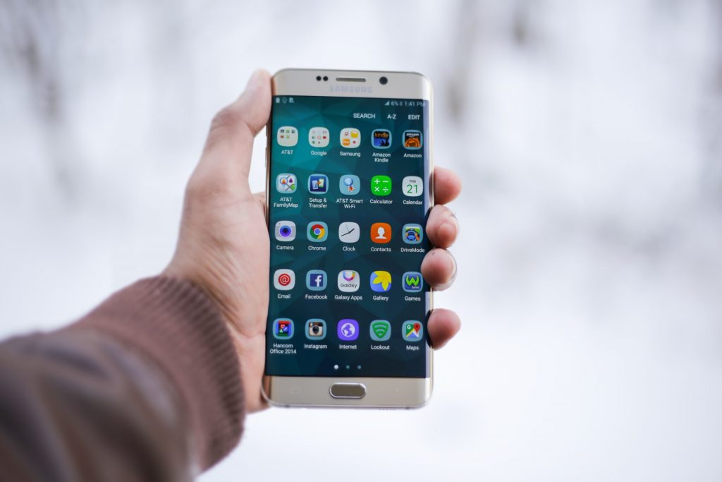 Android users enjoy apps earlier, but iOS apps are more carefully checked